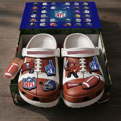 PREMIUM NFL X TB CLOGS WITH CHARMS NDT NHM